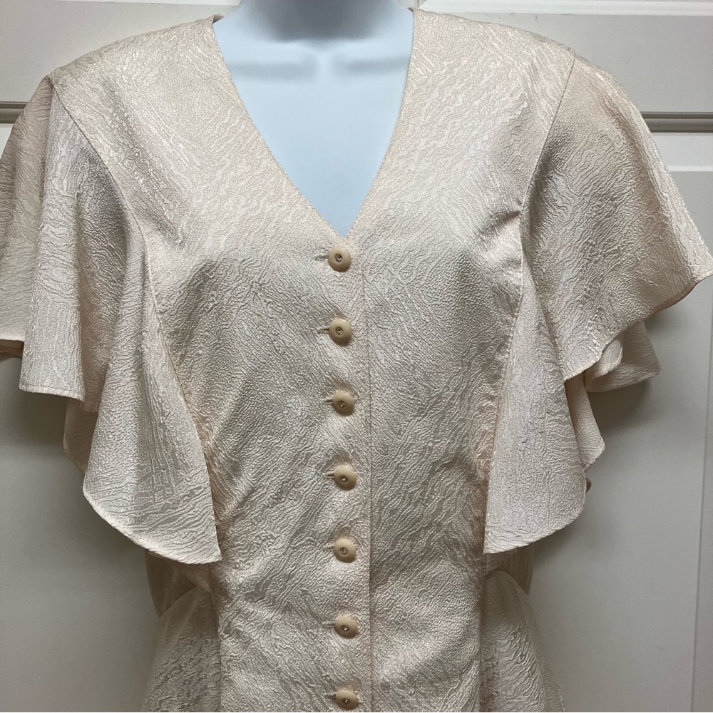 Vintage Sophisticate 80s party dress, ruffle sleeve, flounce hem, cream beige - Picture 6 of 14